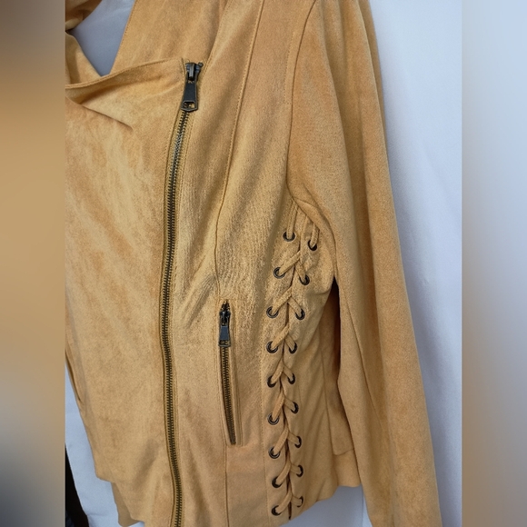WILLOW & ROOT Western Chic Butterly Yellow Faux Suede Moto Jacket  (#1,530)(C) - Picture 4 of 11